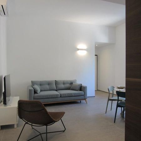 Apartamento Make A Wish - Near The Center With Private Parking Como Exterior foto