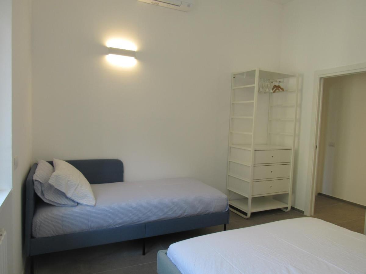 Apartamento Make A Wish - Near The Center With Private Parking Como Exterior foto